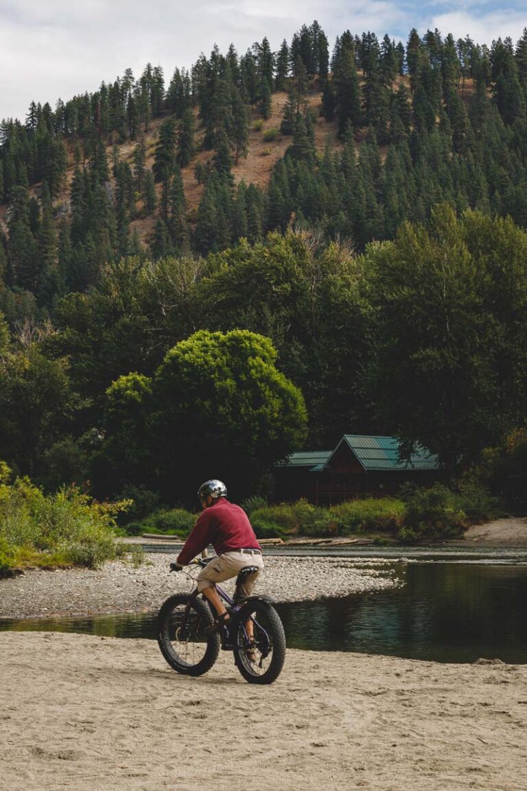 Biker with mountain view in Waterfront Park, Leavenworth