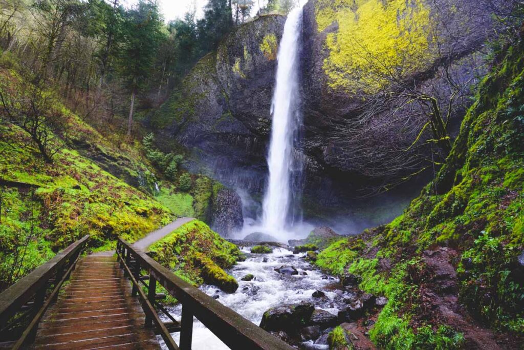 Wooden walkway in front of Latourell Falls, Oregon