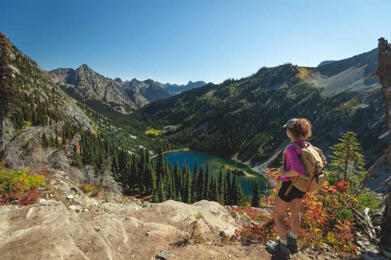 Hiking Maple Pass Loop + Lake Ann in the North Cascades
