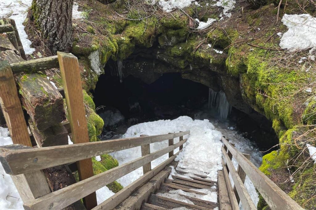 Guler Ice Caves, Washington in winter