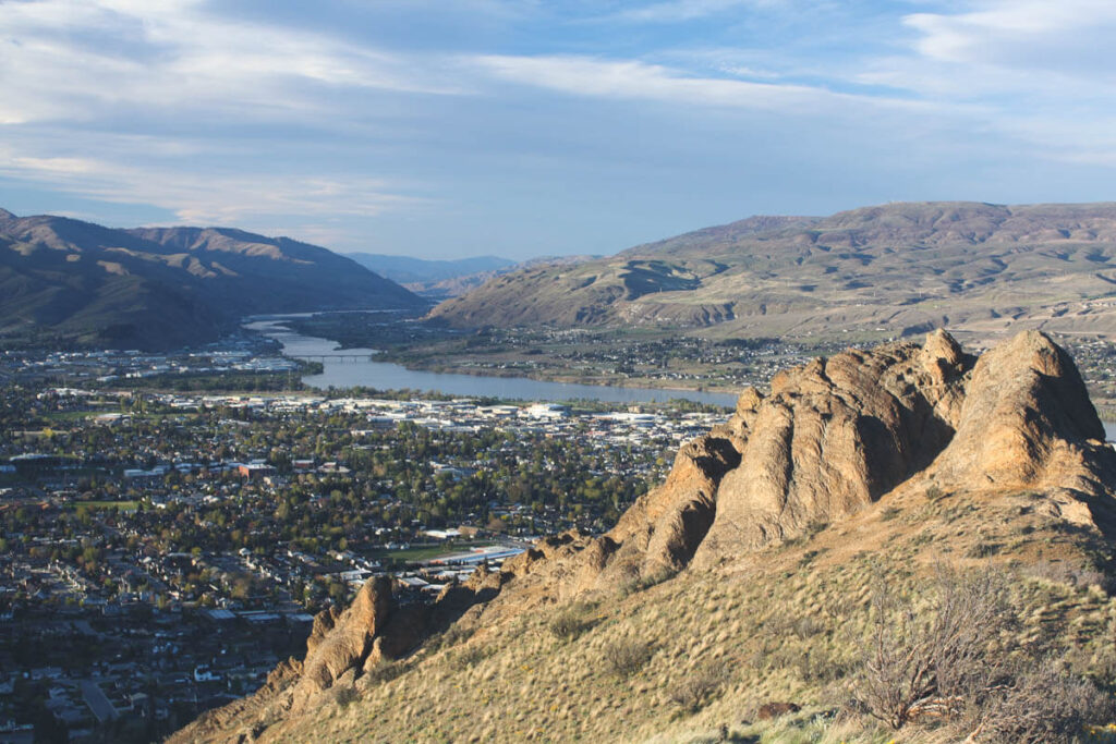 Look out over Wenatchee town from Saddle Rock.