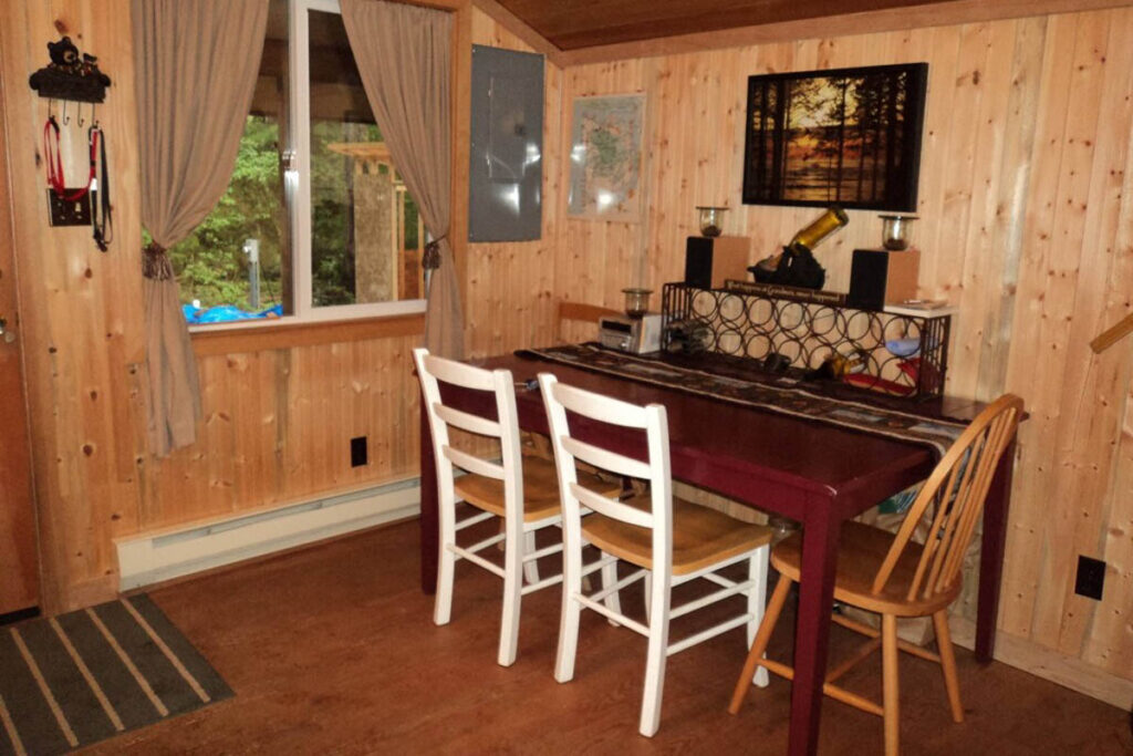 A cabin-like dining room in Fisherman's Hollow in Washington.